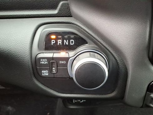 Used 2024 RAM 2500 Big Horn w/ Bed Utility Group image 29