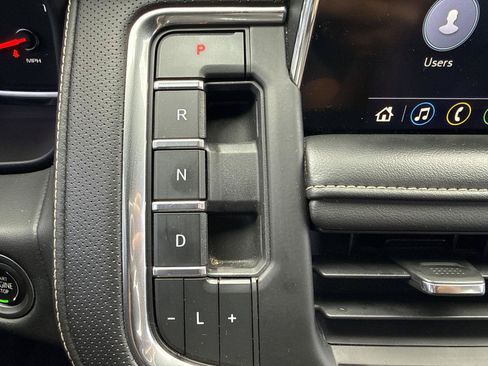 Used 2021 Chevrolet Tahoe Premier AWD/4WD image 24