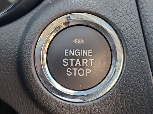 Used 2016 Subaru Outback 3.6R Limited image 37