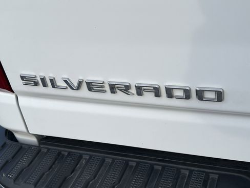 Used 2025 Chevrolet Silverado 2500 LT w/ Convenience Package AWD/4WD image 9