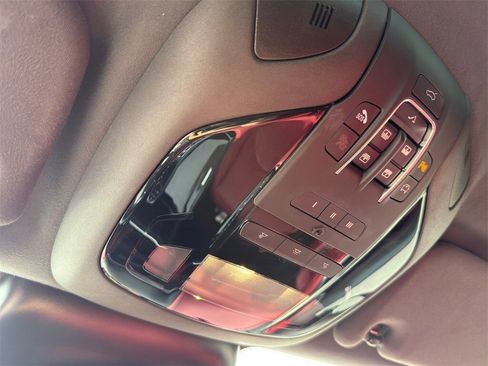 Used 2023 Maserati Levante Modena image 24