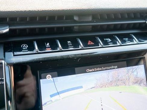 Used 2023 Jeep Grand Cherokee Laredo AWD/4WD image 26