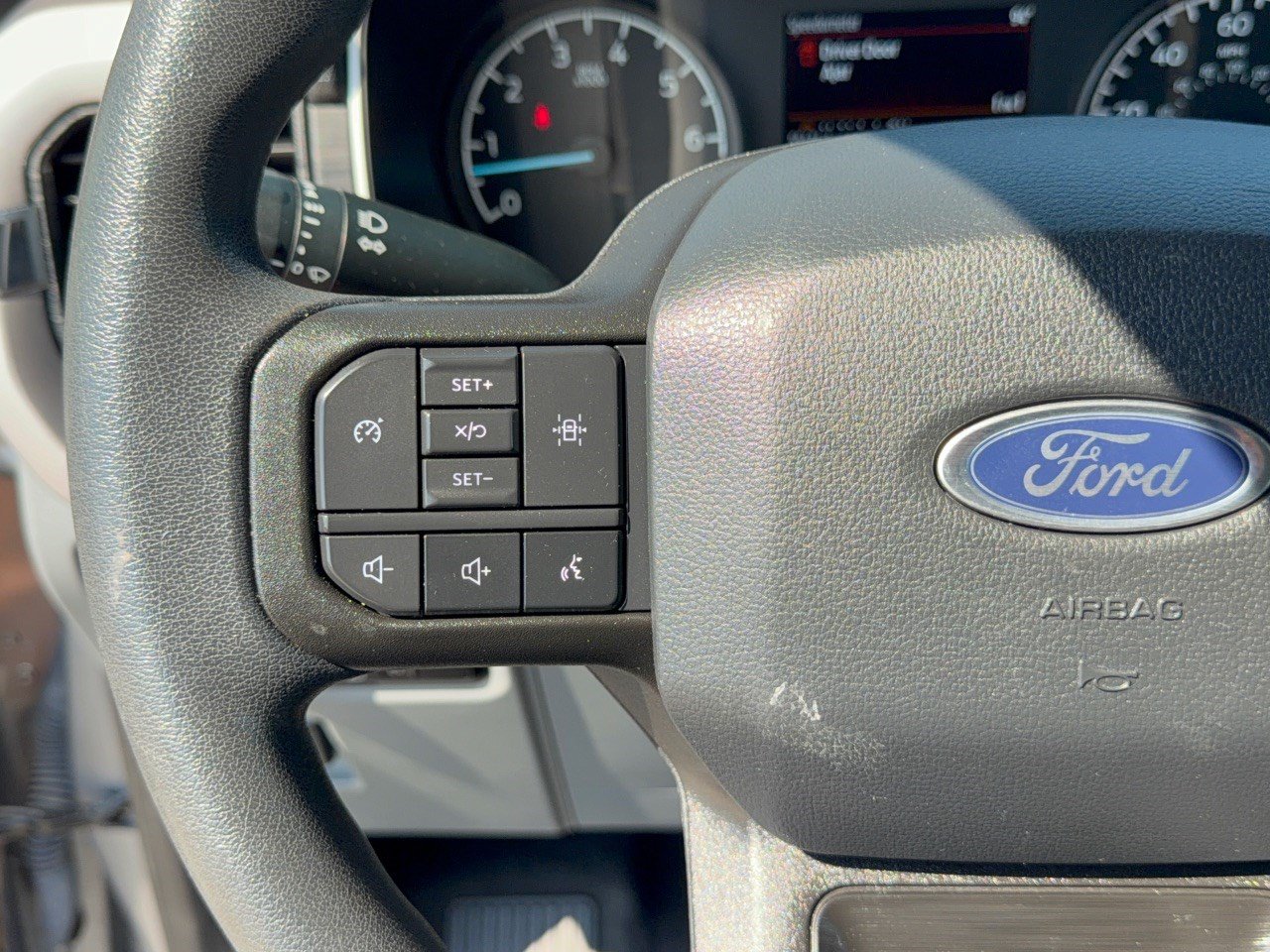 Used 2023 Ford F150 4x4 SuperCrew image 18
