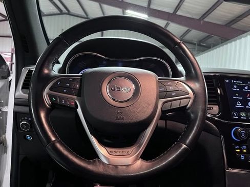 Used 2021 Jeep Grand Cherokee Laredo X AWD/4WD image 19
