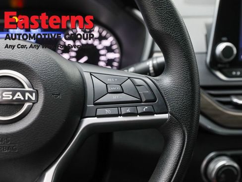 Used 2023 Nissan Altima 2.5 SV image 16