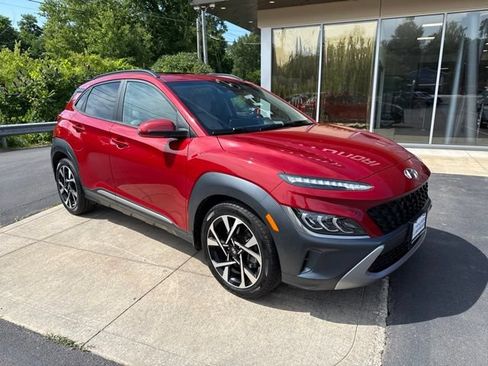 Used 2022 Hyundai Kona Limited w/ Winter Weather Package AWD/4WD image 3
