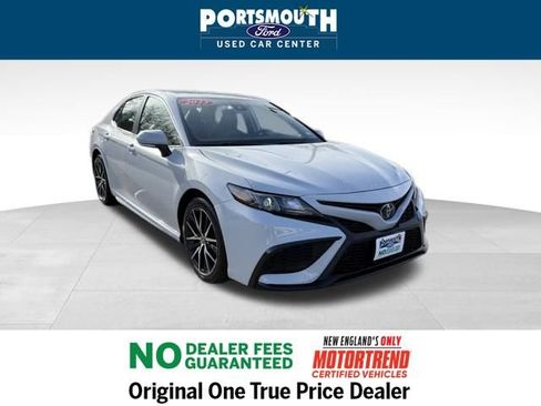 Used 2023 Toyota Camry SE image 1