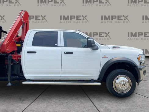 Used 2024 RAM 5500 Tradesman w/ Chrome Appearance Group AWD/4WD image 56