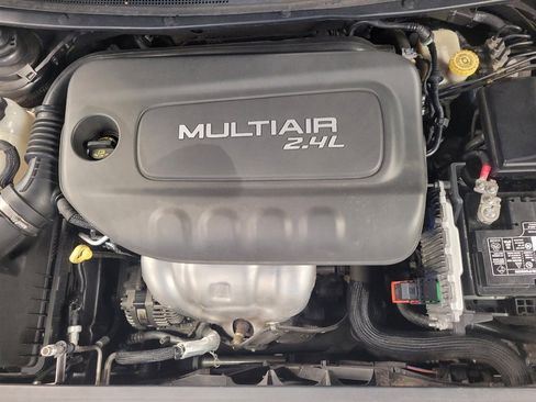 Used 2015 Chrysler 200 Limited w/ Convenience Group FWD image 30