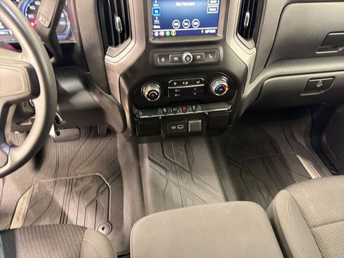 Used 2021 Chevrolet Silverado 1500 Custom Trail Boss w/ LPO, Dark Essentials Package image 23