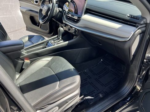 Used 2022 Jeep Compass Limited image 29