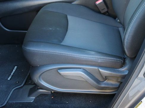 Used 2019 Nissan Pathfinder S image 14