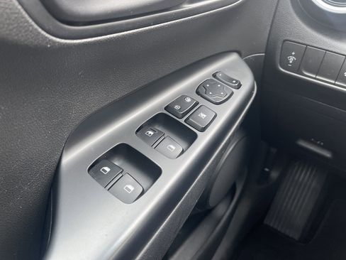 Used 2019 Hyundai Kona SE image 14