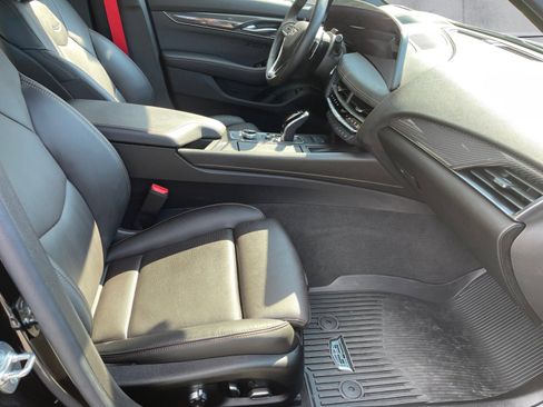 Used 2026 Cadillac CT5 V w/ Technology Package AWD/4WD image 16