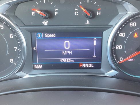 Used 2024 Chevrolet Equinox LT image 3