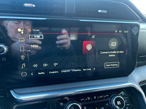 Used 2025 GMC Sierra 3500 Denali w/ Denali Reserve Package image 10