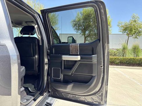 Used 2019 Ford F250 Lariat w/ Lariat Value Package AWD/4WD image 15