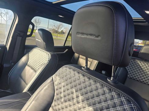 Used 2024 GMC Acadia Denali w/ Super Cruise Package image 26