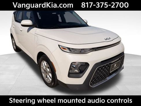 Used 2022 Kia Soul LX w/ Technology Package image 5