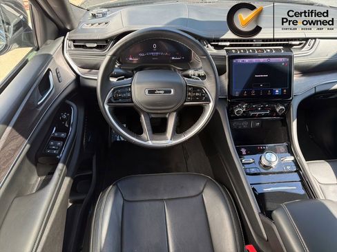 Certified 2022 Jeep Grand Cherokee Overland AWD/4WD image 5