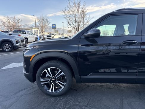 New 2026 Chevrolet TrailBlazer LT w/ Convenience Package AWD/4WD image 9