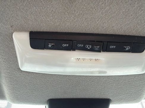 Used 2020 Nissan Kicks SR w/ SR Premium Package FWD image 21
