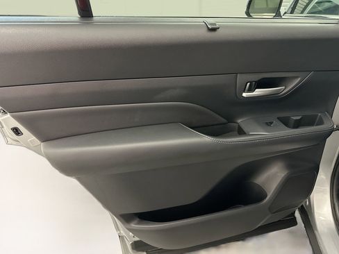 Used 2025 Toyota Grand Highlander XLE image 27