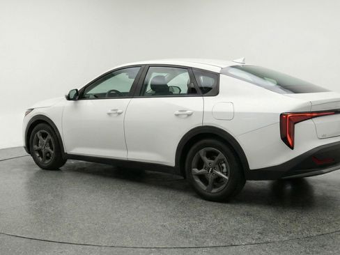 Used 2025 Kia K4 FWD image 6