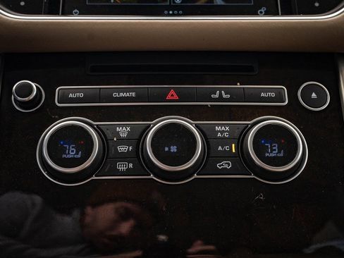 Used 2016 Land Rover Range Rover Supercharged image 34