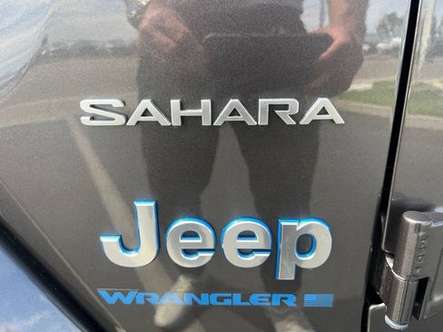 Used 2023 Jeep Wrangler Unlimited Sahara w/ Cold Weather Group AWD/4WD image 28