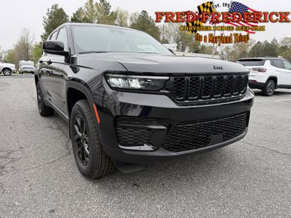 Used 2025 Jeep Grand Cherokee Altitude