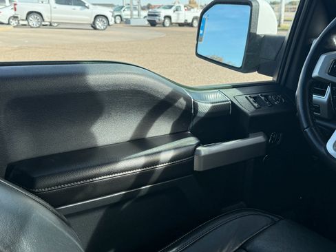 Used 2019 Ford F150 Lariat image 15