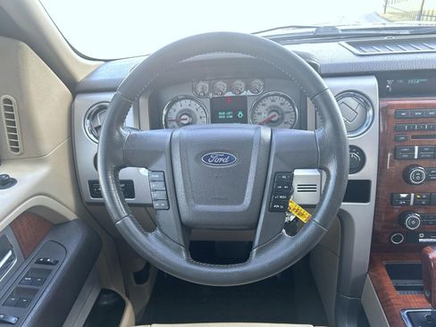 Used 2010 Ford F150 Lariat image 11