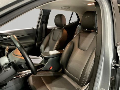 Used 2024 Buick Encore GX Sport Touring FWD image 20