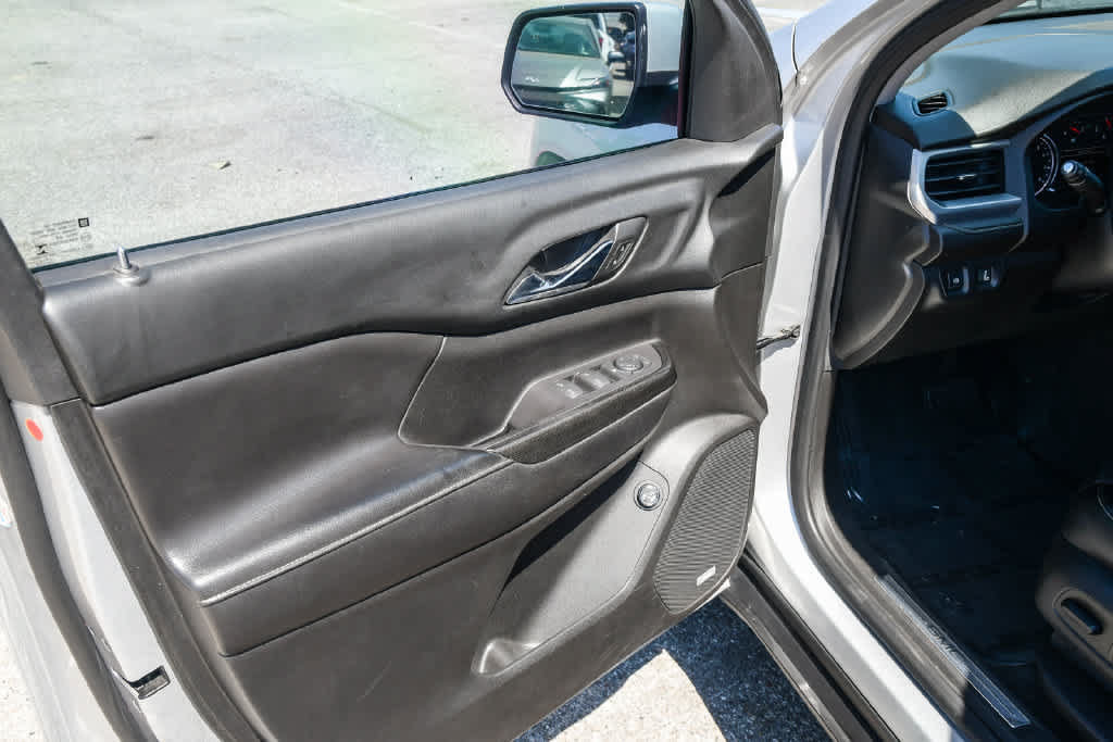 Used 2018 GMC Acadia SLT FWD image 27