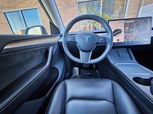 Used 2023 Tesla Model Y Long Range image 5