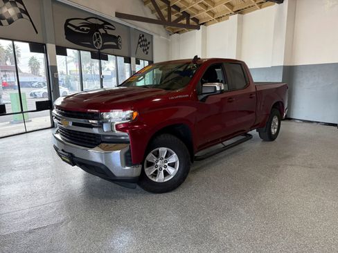 Used 2019 Chevrolet Silverado 1500 LT w/ All-Star Edition image 3