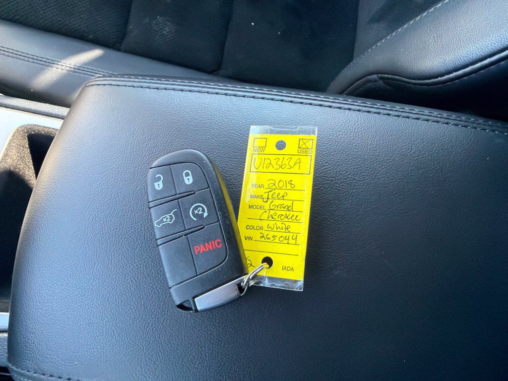 Used 2018 Jeep Grand Cherokee Altitude AWD/4WD image 22