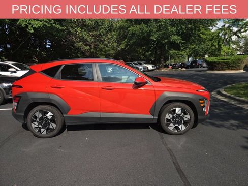 Used 2025 Hyundai Kona SEL FWD image 14