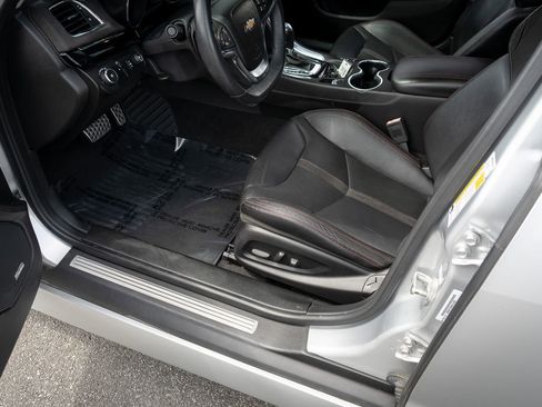 Used 2014 Chevrolet SS image 17