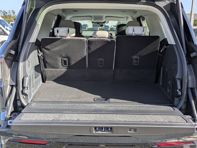 New 2026 Lincoln Navigator Premiere AWD/4WD image 13