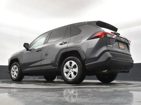 Used 2024 Toyota RAV4 LE image 9