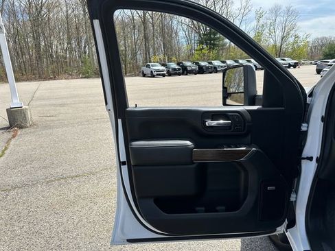 Used 2023 Chevrolet Silverado 2500 High Country AWD/4WD image 25