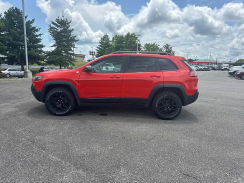 Used 2021 Jeep Cherokee Trailhawk AWD/4WD image 8
