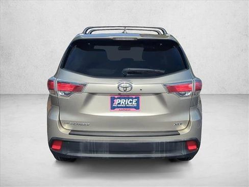 Used 2015 Toyota Highlander XLE image 7