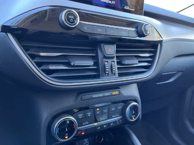 Used 2022 Ford Escape SEL w/ Technology Package FWD image 25
