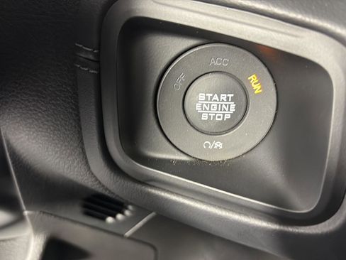 Used 2025 Jeep Wrangler Unlimited Rubicon 4xe AWD/4WD image 30