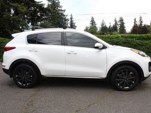 Used 2019 Kia Sportage EX w/ EX Sport Appearance Package AWD/4WD image 12