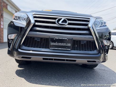 Used 2018 Lexus GX 460 Premium w/ Premium Package AWD/4WD image 8