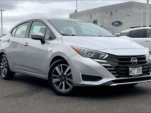 Used 2023 Nissan Versa SV FWD image 21